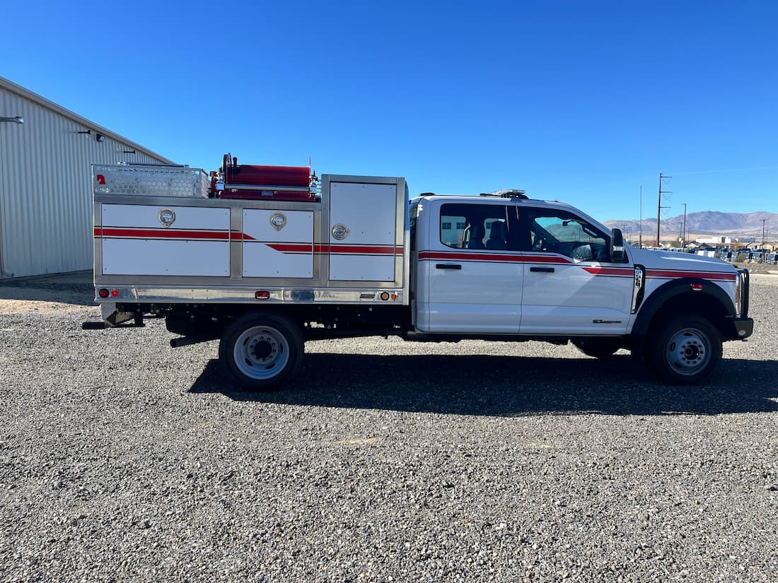 2023 Ford F550 - Image 3